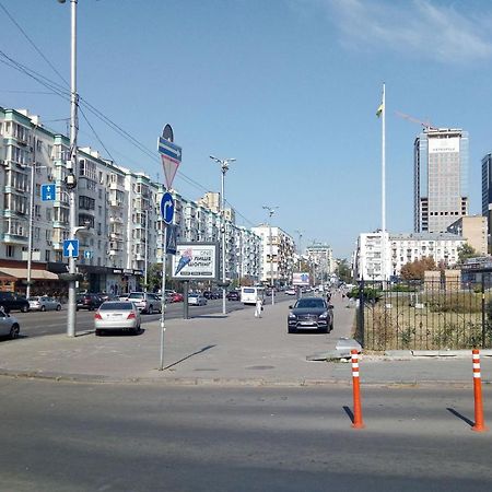 Двухкомнатная Вид На Дворец Украина Kijów Zewnętrze zdjęcie