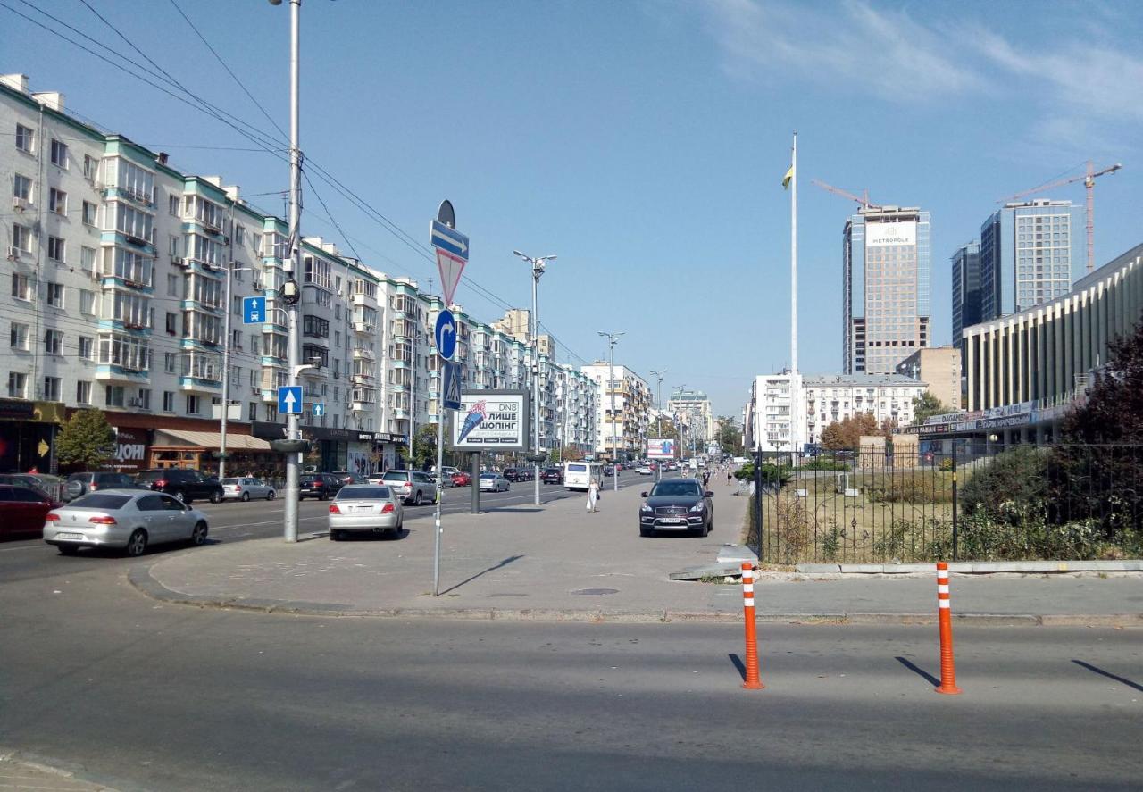 Двухкомнатная Вид На Дворец Украина Kijów Zewnętrze zdjęcie